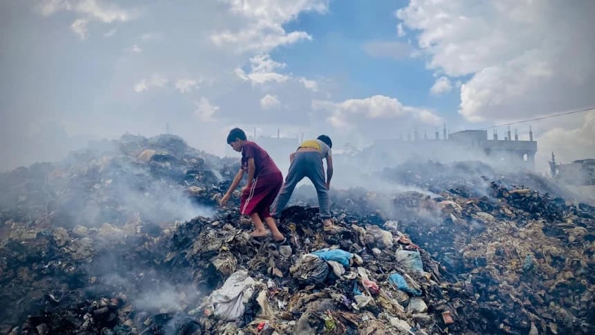330 Ribu Ton Sampah Menumpuk di Gaza Jadi Ancaman Besar bagi Kesehatan Warga Palestina