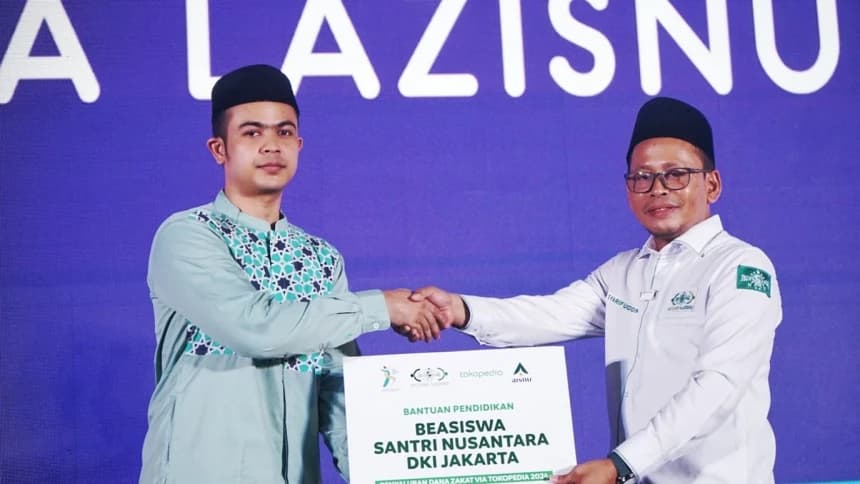 NU Care-LAZISNU Salurkan Beasiswa untuk Santri pada Kopdarnas 7 AIS Nusantara