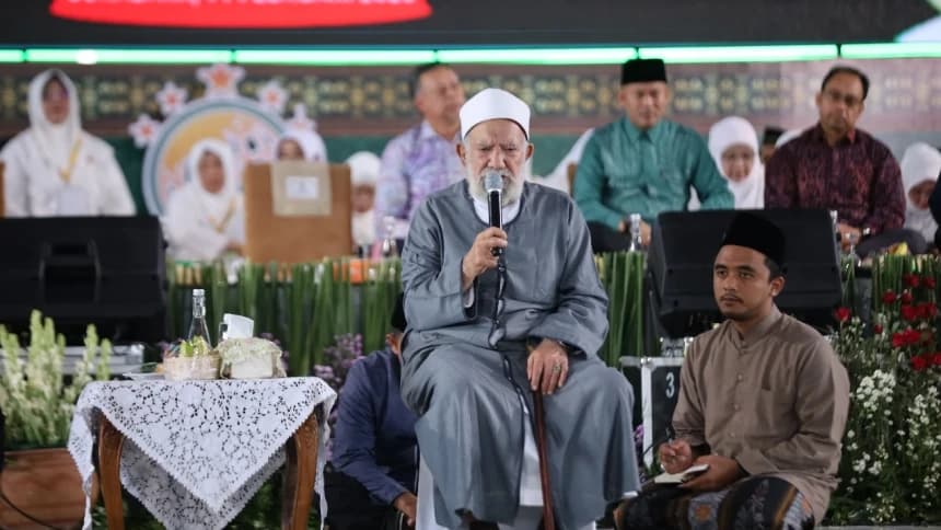 Kader Muslimat NU Panen Ijazah Amalan Sehari-hari dari Ulama Mesir Syekh Syahawi