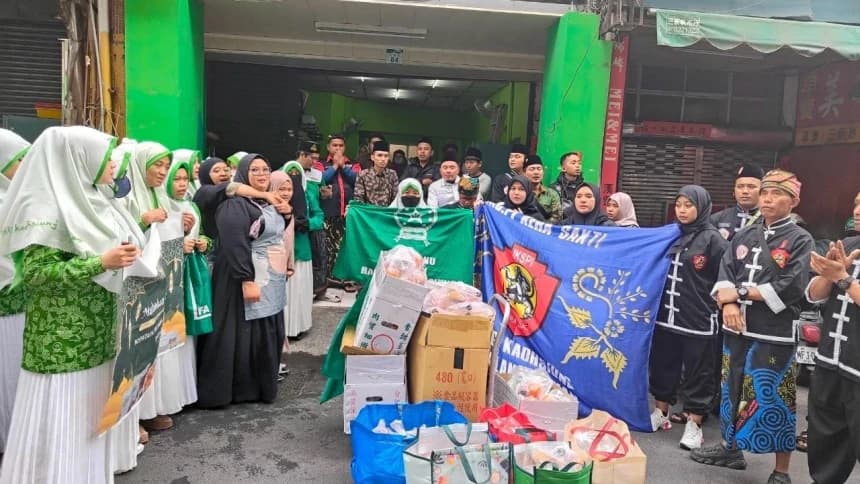 Momen Fatayat NU Berbagi Ratusan Takjil di Stasiun Kaohsiung Taiwan