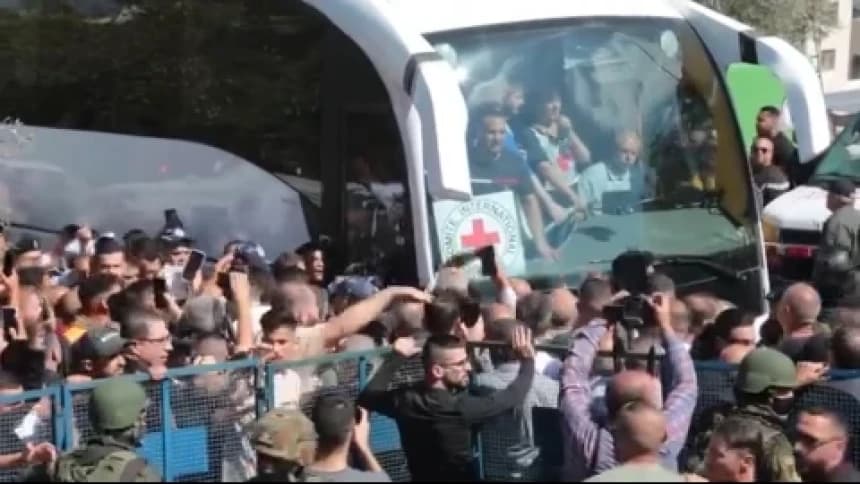 Hamas dan Israel Saling Serahkan Tawanan, Trump Klaim Perang Berakhir