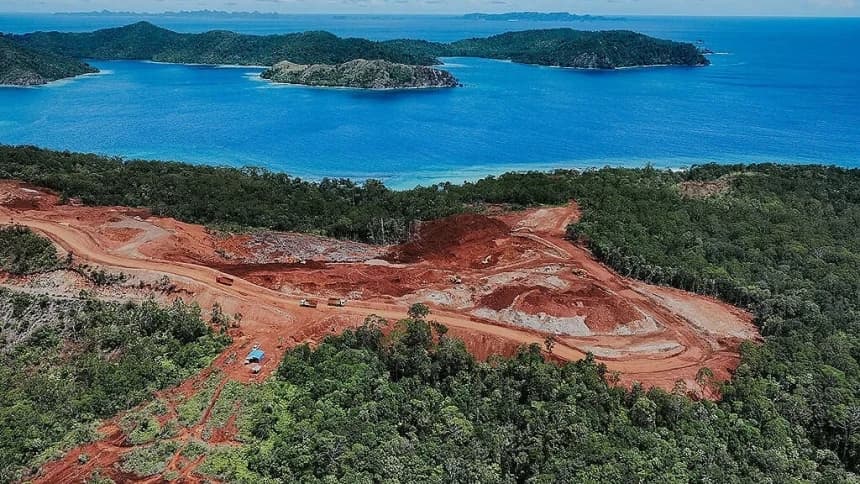 Tambang Nikel di Raja Ampat Jadi Sorotan: Masyarakatnya Terbelah, Keindahan Alamnya Terancam