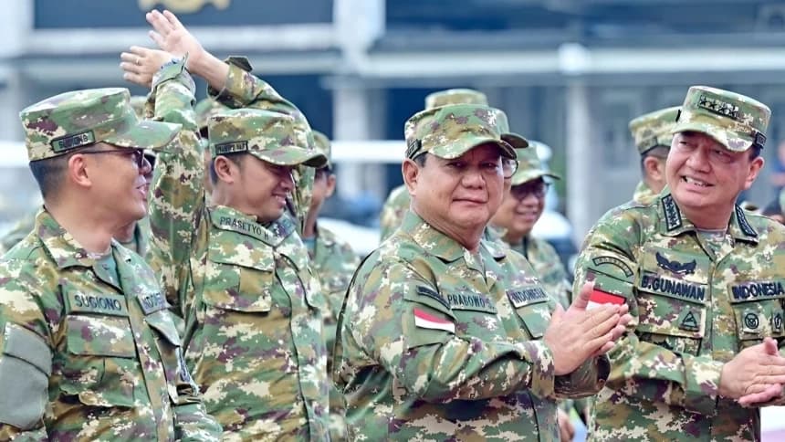 Retret hingga Penempatan Perwira di Ranah Sipil: Sinyal Militerisasi dan Otoritarianisme di Era Prabowo