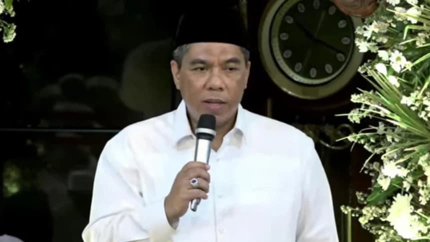 KH Zulfa Mustofa: Cinta Nabi Muhammad Harus Tercermin dari Perilaku Menjaga Kebersihan