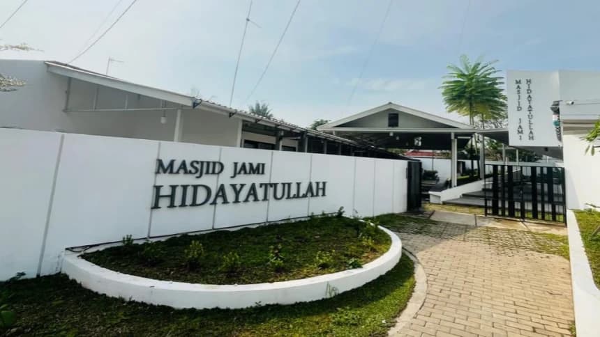 Tak Pernah Dikunci, Masjid Jami Hidayatullah Jadi Wajah Islam Ramah di Jalur Pantura
