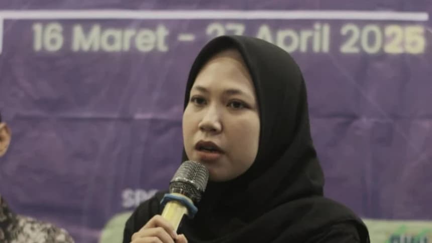 S Mandah: Mengabdi di Madrasah, Mencatat Puisi sebagai Ungkapan Gundah