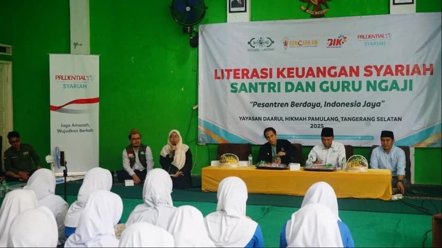 NU Care-LAZISNU Adakan Program Literasi Keuangan Syariah di Pesantren Daarul Hikmah Pamulang
