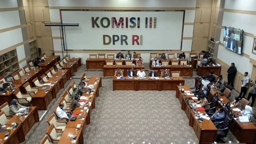 DPR dan Pemerintah Mulai Bahas RUU Penyesuaian Pidana, Target Rampung Awal Desember