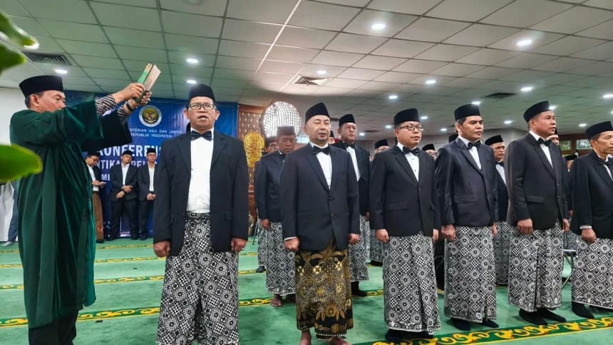 Wamenhaj Lantik Pejabat Struktural Daerah dan Administrator Kementerian Haji dan Umrah