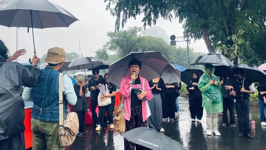 Aksi Kamisan Ke-889 Serukan Solidaritas Perempuan dan Desak Hentikan Kriminalisasi Aktivis