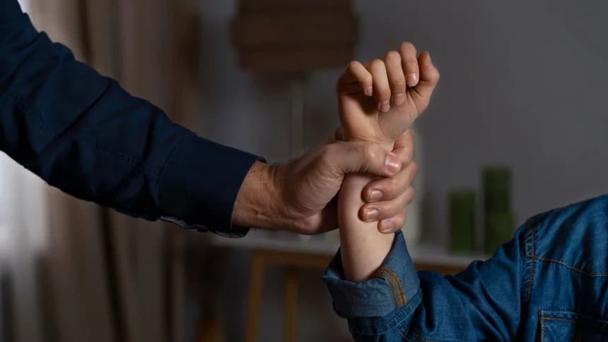 Perempuan Alami Kekerasan Berlapis Akibat Faktor Identitas