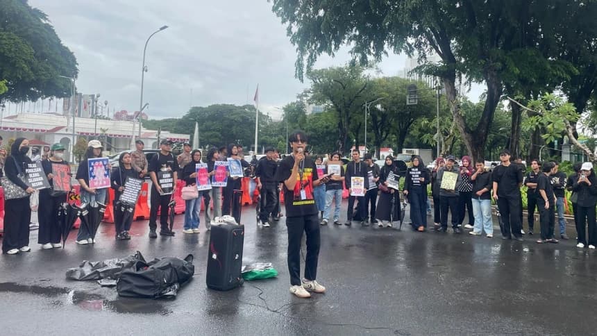 Aksi Kamisan Ke-891, Mahasiswa Asal Mandailing Natal Soroti Banjir Sumatra dan Minimnya Perhatian Negara