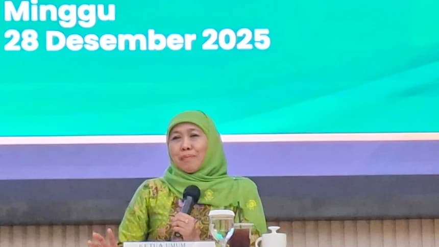 Menuju Satu Abad NU, Khofifah Dorong Kader Muslimat Khatamkan Al-Qur’an hingga Ranting