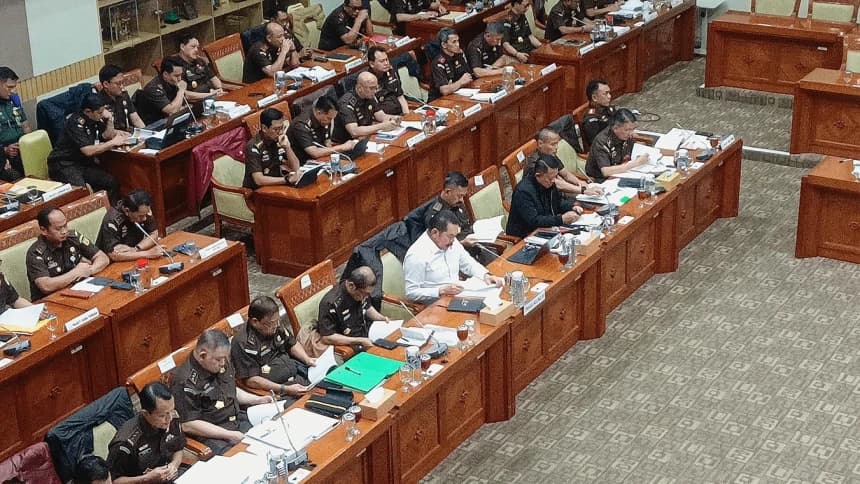 Jaksa Agung Janji Akan Hentikan Kasus Guru Cukur Rambut Murid di Muaro Jambi