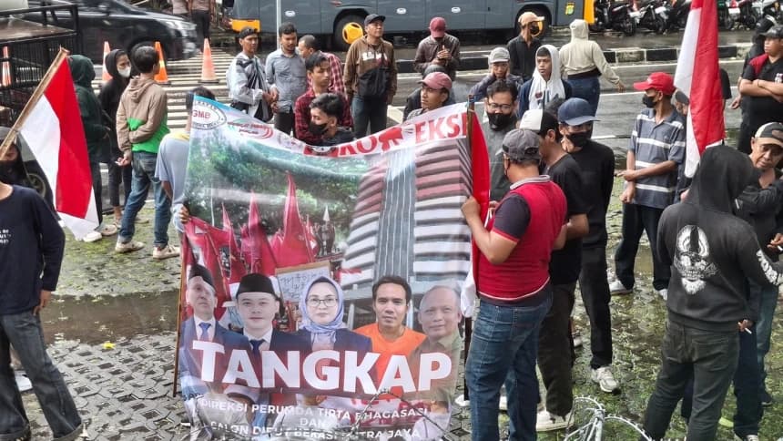 Pemuda Anti-Korupsi Gelar Aksi, Desak KPK Lanjutkan Investigasi Usai OTT Bupati Bekasi