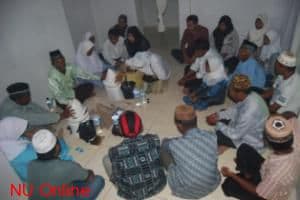 Makam Aulia Raja Ilato Ramai Dikunjungi Peziarah