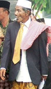 Gus Dur Minta Mbah Liem Ajari Komunikasi dengan Arwah