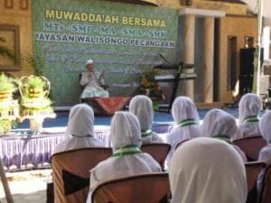 Mustasyar NU: Agar Terhormat Kuatkan Ilmu dan Adab