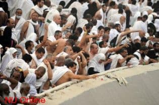 221 Indonesians sick, 120 dead during hajj