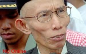 Senior NU cleric KH Sahal Mahfudz passes away