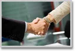 Bersalaman Pria-Wanita Bukan Mahram