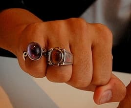 Hukum Memakai Batu Akik