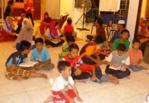 Muslimat NU Dampingi Anak-Anak Malaysia Liburan Mendidik