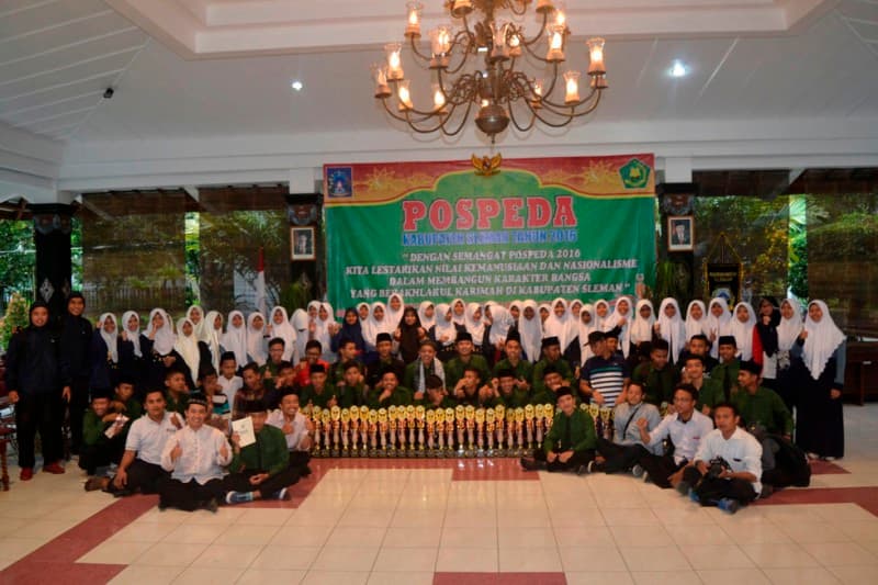 Raih 49 Trofi, Pesanren Sunan Pandanaran Juara Umum Pospeda Sleman 2016