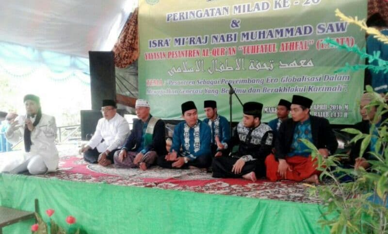 Ingin Anak Saleh? Masukkan Ke Pesantren!