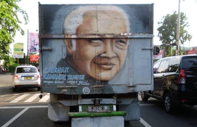 Enak Zaman Soeharto atau Jokowi? Jawaban Kakek Ini Bikin Ngakak