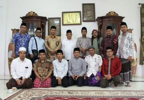 Cara KH Asep Saifuddin Chalim Tanamkan Cinta Tanah Air kepada Santri