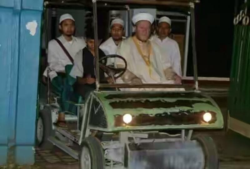 Ulama Asal Lebanon Apresiasi Mobil Listrik Karya Siswa SMK Nuris