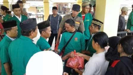 Antisipasi Lonjakan Harga Sembako, GP Ansor Tubaba Gelar Pasar Murah.