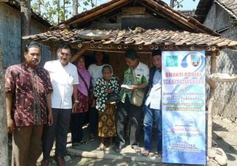 Penerima Santunan Jompo Sebatang Kara PCNU Rembang Bertambah