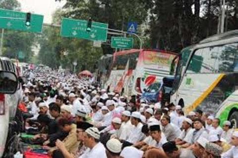 Dari Sisi Ibadah, Ini Hamba Terburuk Allah Menurut Ibnu Athaillah