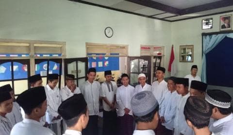 Santri Al-Muayyad Windan Belajar Program Pengembangan Diri