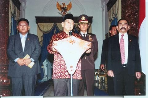 Uang 20 Ribu Gagalkan Pelengseran Gus Dur