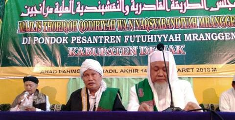 Ribuan Jamaah Thariqah Qadiriyah Wan Naqsyabandiyah Hadiri Tawajuhan Akbar