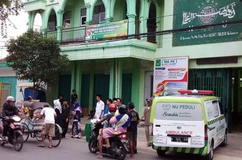 LAZISNU Kebumen Bagikan 200 Paket Takjil