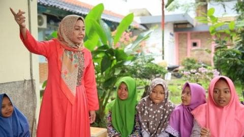 Nyai Masriyah Amva: Esensi Lebaran Ketupat Berbagi kepada Sesama