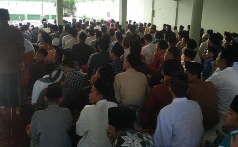 Al-Muhibbin  Awali Tahun Ajaran Baru dengan Ziarah dan Sowan Kiai