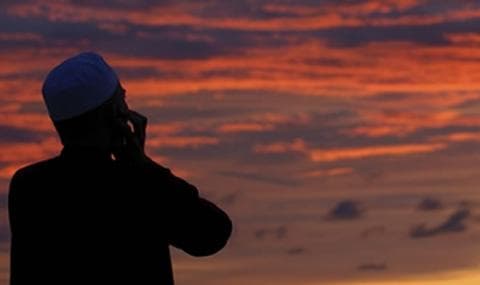 Pernahkah Nabi Muhammad SAW Kumandangkan Azan?