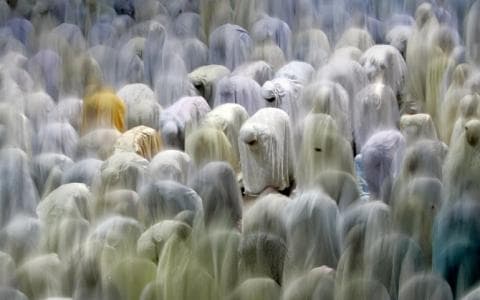 Khutbah Idul Adha: Menghayati Kebesaran Hari Besar