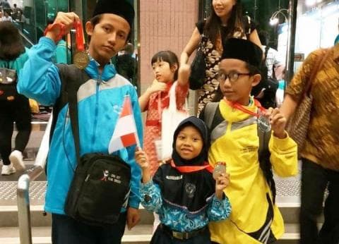 Tiga Santri Raih Medali Olimpiade Matematika Internasional