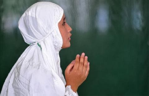 Anjuran Memperbanyak Doa di Hari Jumat