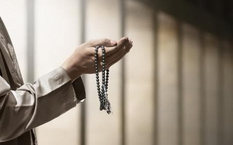 Taubat, Pondasi Kuat Dekatkan Diri Kepada Allah