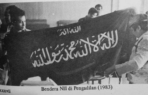 Viral! Penampakan Bendera Tauhid Kelompok Makar NII
