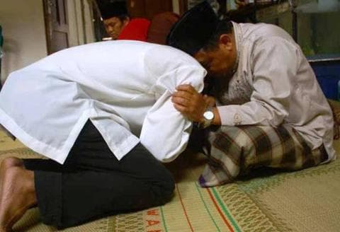 Akibat Tidak Menghormati Orang Tua, Empat Generasi Tak Berkah