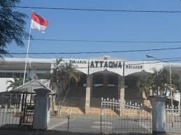 Mataram mosque provides sign language translation