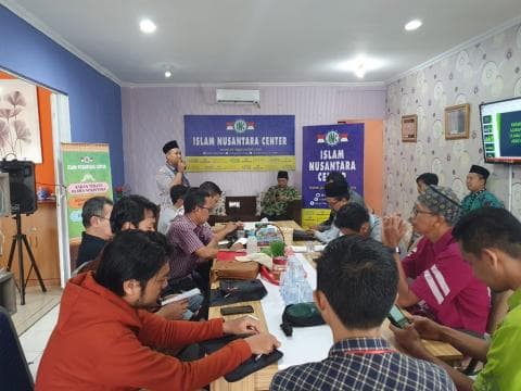 Syariat dan Hakikat Harus Diamalkan secara Seimbang